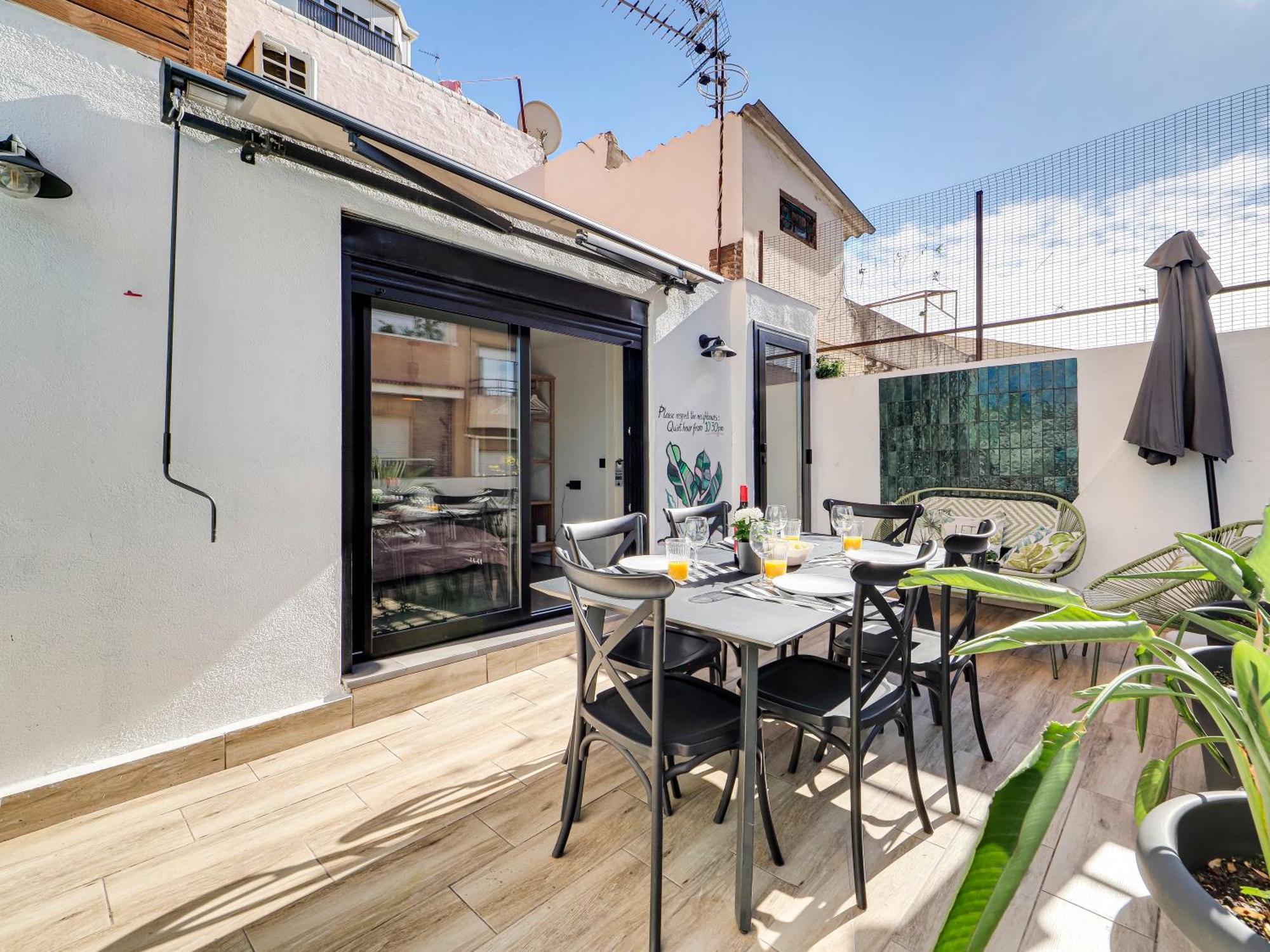 Casa Maria Townhouse- Terrace-4 Bedrooms L'Hospitalet de Llobregat Eksteriør bilde