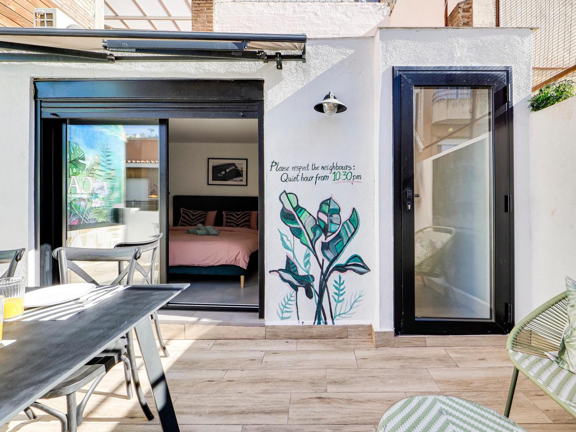 Casa Maria Townhouse- Terrace-4 Bedrooms L'Hospitalet de Llobregat Eksteriør bilde