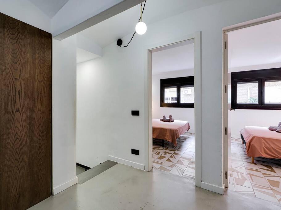 Casa Maria Townhouse- Terrace-4 Bedrooms L'Hospitalet de Llobregat Eksteriør bilde