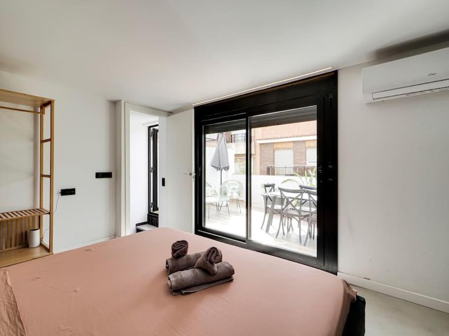 Casa Maria Townhouse- Terrace-4 Bedrooms L'Hospitalet de Llobregat Eksteriør bilde
