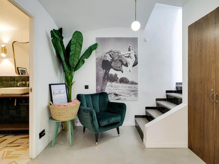 Casa Maria Townhouse- Terrace-4 Bedrooms L'Hospitalet de Llobregat Eksteriør bilde